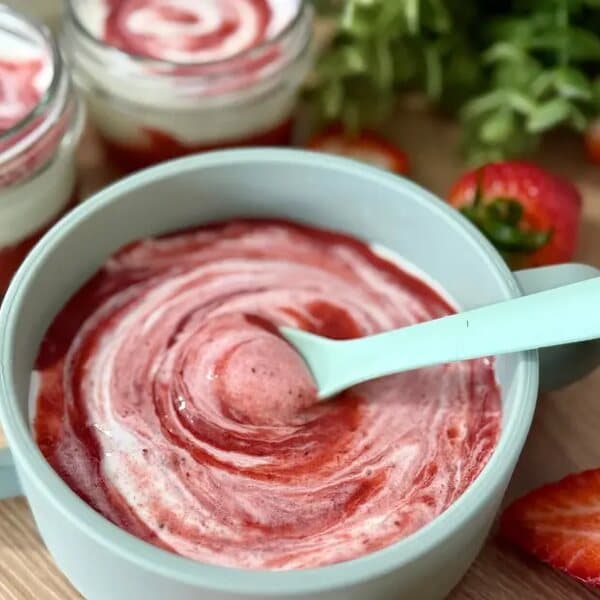 Selbstgemachter Erdbeerjoghurt